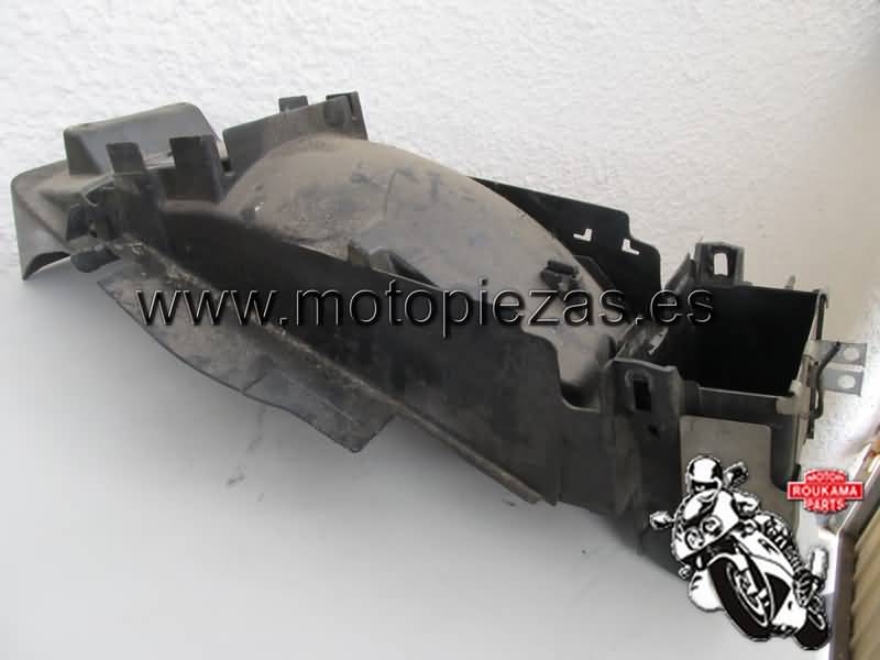 Honda VFR750F(RC36) Guardabarros dentro