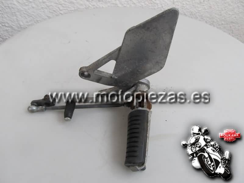 Kawasaki ZX-9R(ZX900B) Estribera delantera izquierda